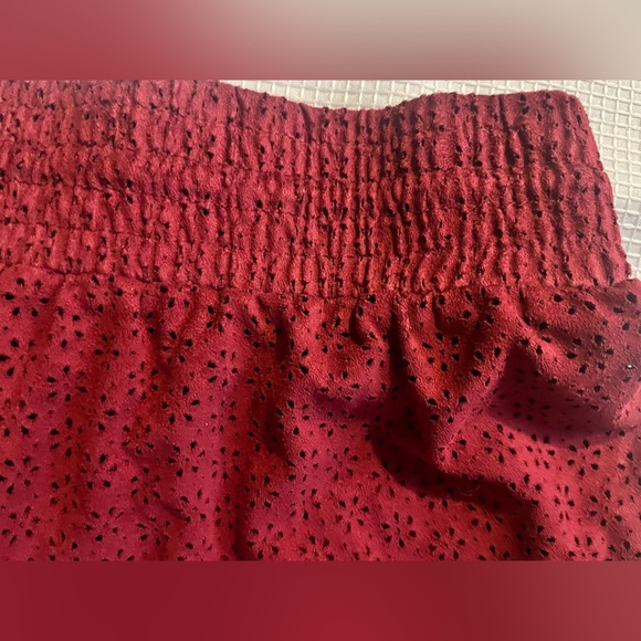 Maurice’s Women's Burgundy Shorts w Pockets & Sport Lining Size Large - Picture 11 of 12